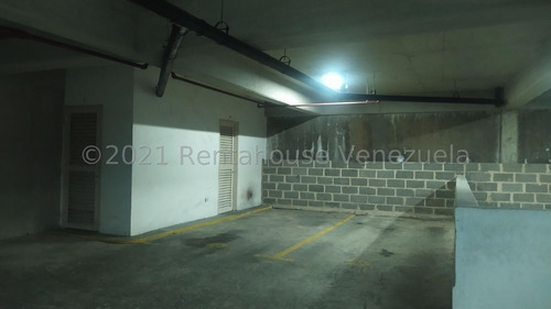 Imagen 14 de 19 de Apartamento En Venta En Campo Alegre 22-8516 Gustavo Nieves 0412 6057058