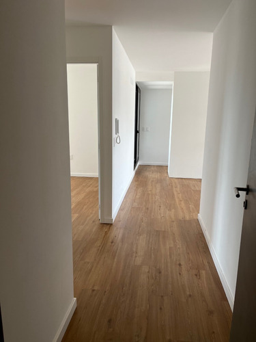 Imagen 10 de 21 de Centro Vendo Apartamento 2 Dormitorios Con Garage