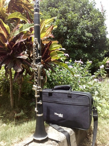 Imagen 4 de 4 de Clarinete In B Marca Mendini By Cecilio