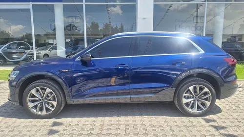 Audi E-tron Advanced
