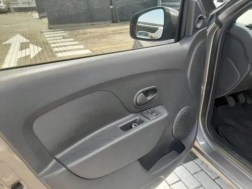 Renault Logan 1.6 Authentique / Life