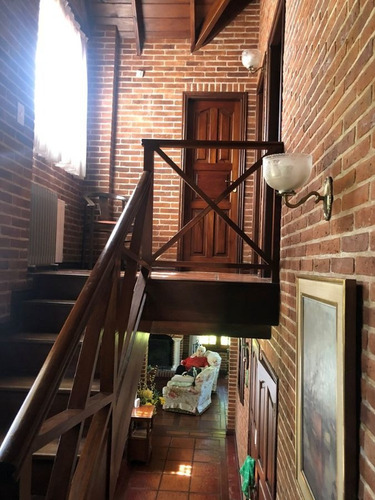 Imagen 13 de 21 de Casa En Venta De 4 Dormitorios C/ Cochera En Centro