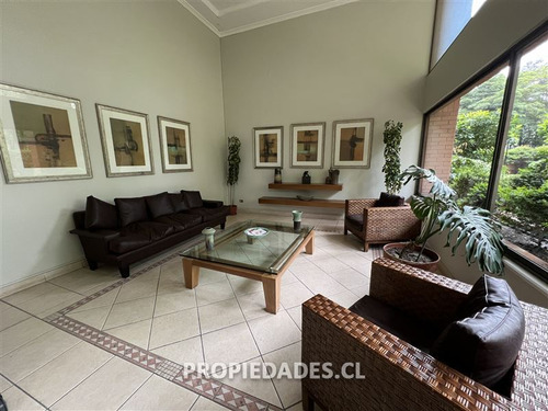 Departamento En Venta De 2 Dorm. En Las Condes