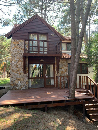 Imagen 11 de 14 de Chalet 4 Ambientes, 250 M. Del Mar.