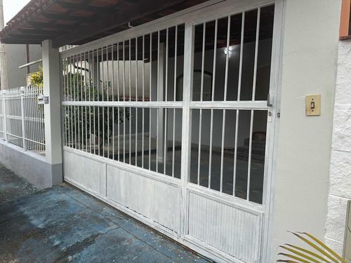 Casa Em Condomínio Fechado