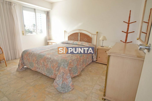 Imagen 7 de 8 de Apartamento En Venta Frente Al Mar