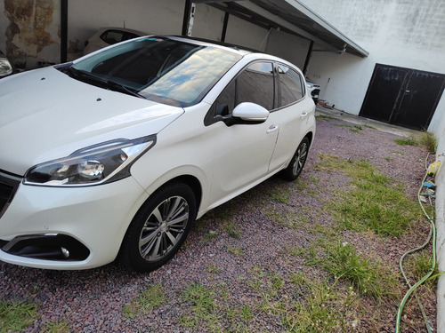 Peugeot 208 1.6 Feline Tiptronic