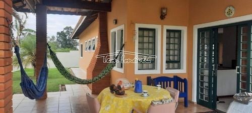 Imagem 3 de 30 de Chácara No Condomínio Green Ville I Em Boituva. 3 Dormitórios, Quiosque E Quintal Gramado. - Ch00615 - 70263655
