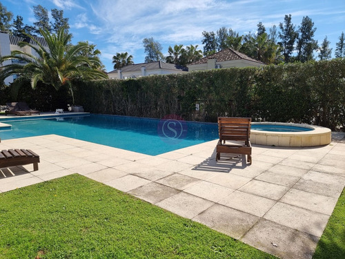 Departamento Monoambiente En Alquiler En Boulevard Del Sol, Pilar, G.b.a. Zona Norte