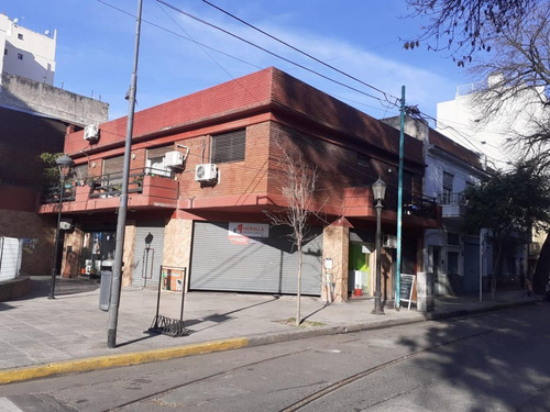 Imagen 2 de 7 de Local En Esquina En La Boca, J. De Dios Filiberto Esq Suarez