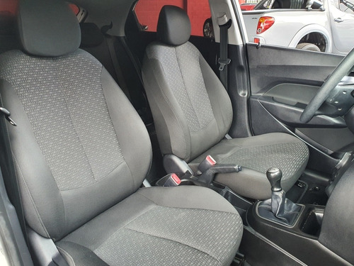 Imagem 13 de 15 de Hyundai Hb20 2017 1.0 Comfort Flex 5p