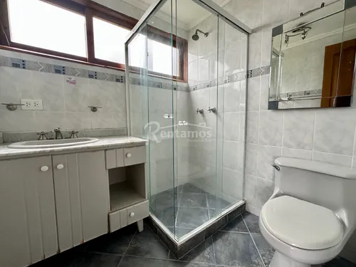 Casa En Arriendo En Loma Del Escobero. Cod A776176