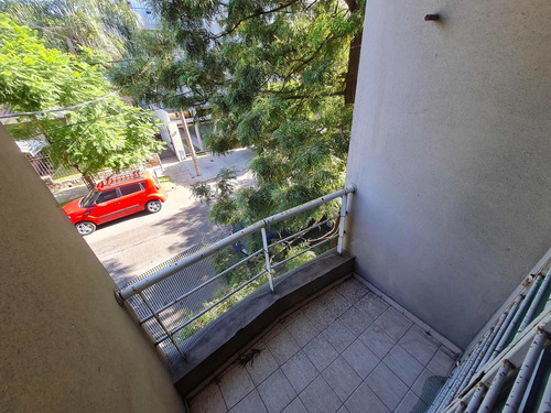 Imagen 11 de 16 de Departamento 2 Ambientes Venta Moron 2 Cocheras