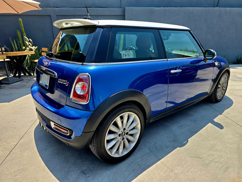 Mini Cooper 1.6 S Hot Chilli . At