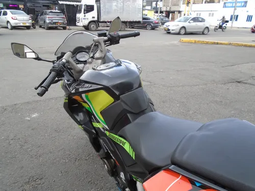 Bajaj Pulsar Rs 200 2017