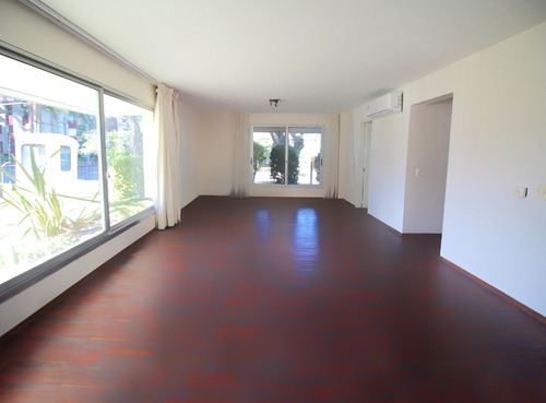 Imagen 2 de 26 de Excelente Oportunidad !! Apartamento En Pleno Malvin 118 M2 - 2d / 2b - Con Garage Y Patio. Edificio Con Piscina, Solarium, Parrillero Y Gym