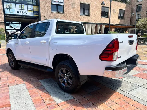 Toyota Hilux 2.4 Diésel 4X4