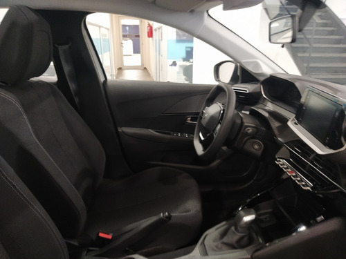 Imagen 12 de 15 de Peugeot 208 Active Tip