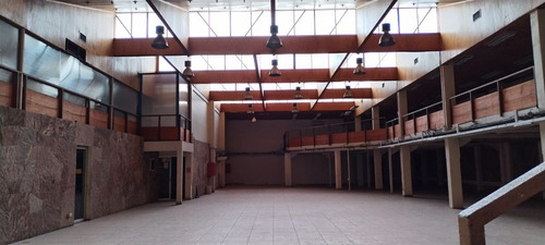 Local Comarcial En Arriendo En Santiago