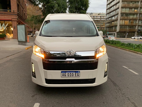 Toyota Hiace 2.8 Tdi Commuter 6at 14a