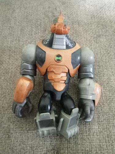 Figura Ben 10 Armor Humungousaur