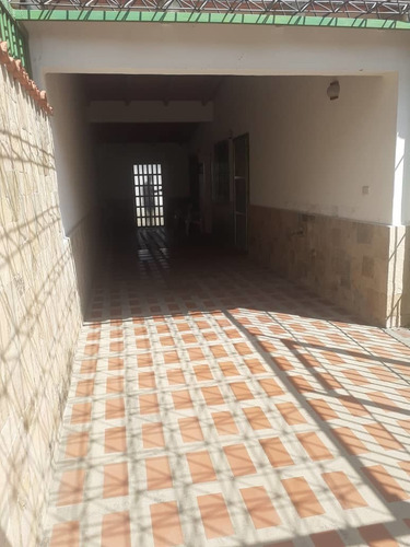Imagen 10 de 16 de En Venta Amplia Casa En Borburata C-5623919