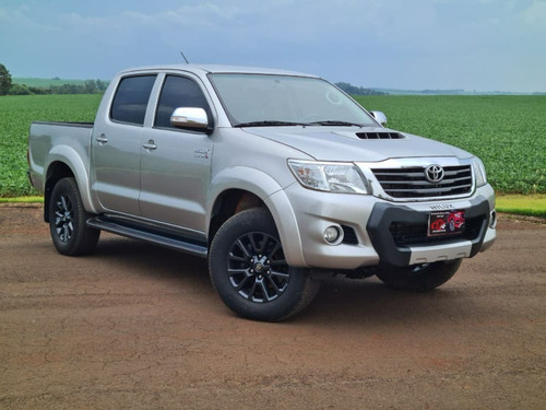 Imagen 2 de 10 de Toyota Hilux 4x4 Aut