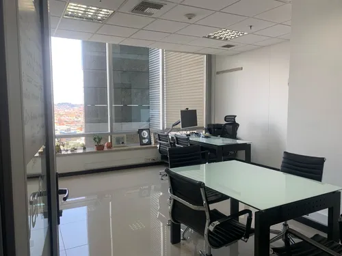 Ofc Amoblada 337 M2 Santa Ana Occidental