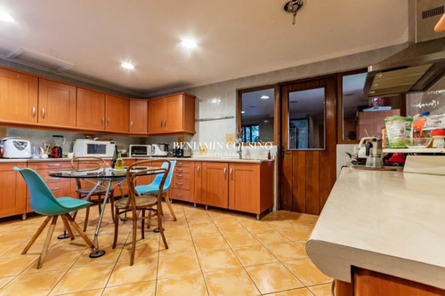 Casa En Arriendo De 4 Dorm. En Colina