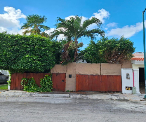 Casa En Renta De Un Piso En Residencial Las Americas.