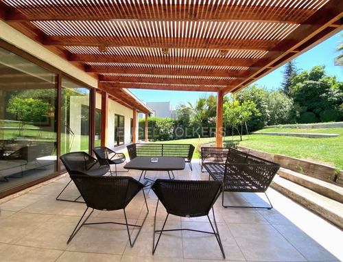 Casa Moderna En Venta, La Reserva
