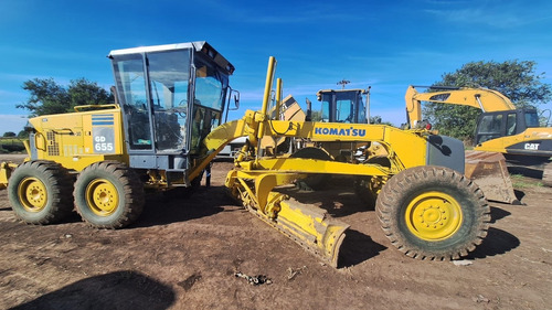 Motoniveladora Komatsu Gd655