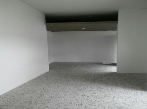 Imagen 3 de 5 de Alquiler De Local El Triangulo