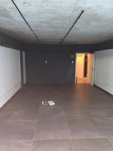 Venta Oficina Comercial - Ituzaingo