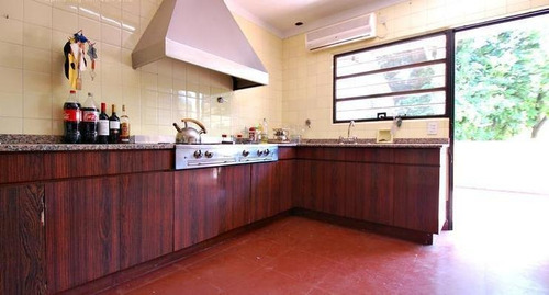 Imagen 8 de 30 de Casa De 5 Dormitorios Con Jardín Y Pileta