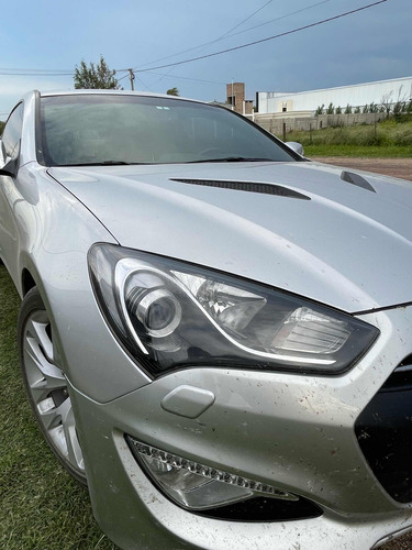 Hyundai Genesis 3.8 Coupe 300cv 8at