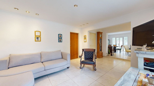 Casa De 5 Dorm. En Venta La Plata- Pileta Y Parque