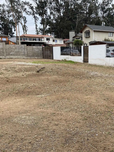 Con Empalmes De Agua Y Electricidad