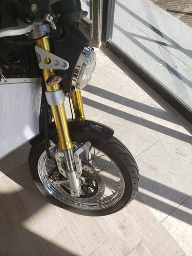 Imagen 2 de 13 de Motofeel Gdl - Italika Blackbird 250 @motofeelgdl