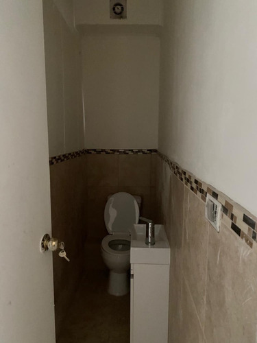 Arriendo Amplio Local En Av. Libertad , Viña Del Mar