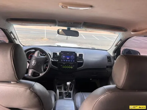 Toyota Hilux Srv