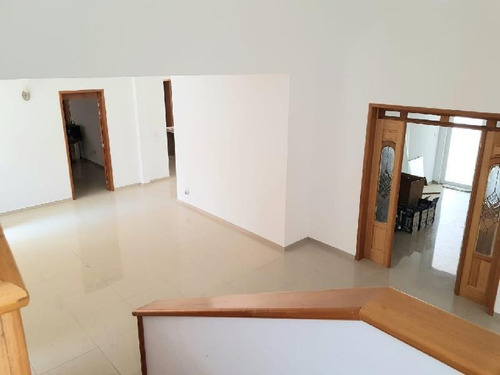 Imagen 18 de 30 de Residencia Con Alberca Y 6 Habitaciones En Av. La Rica, Juriquilla