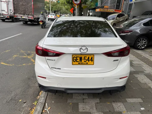 Mazda 3 2.0 Touring At