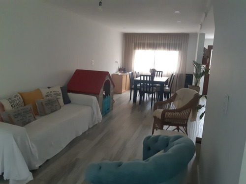 Imagen 8 de 14 de Chalet En Venta En Parque Leloir