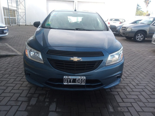 Imagen 2 de 17 de Chevrolet Onix 5p 1,4 Lt Cc
