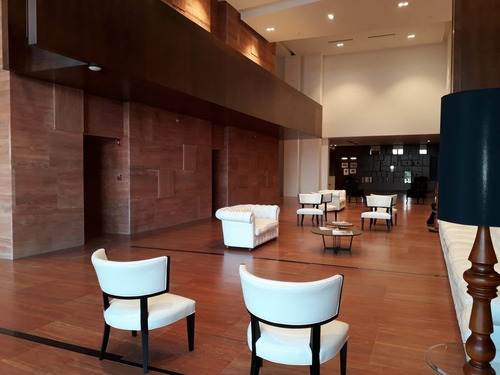 Imagen 2 de 20 de Venta De Apartamento De 387 M2 En Ph The Palace, Bellavista 21-8280gg
