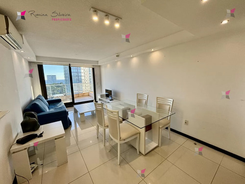 Venta De Apartamento De 1 Dormitorio En Edificio Stradivasrius Punta Del Este 