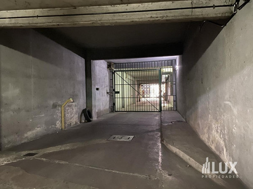 Imagen 8 de 12 de Venta Cochera Zona Centro Rosario España Al 1000 En Planta Baja