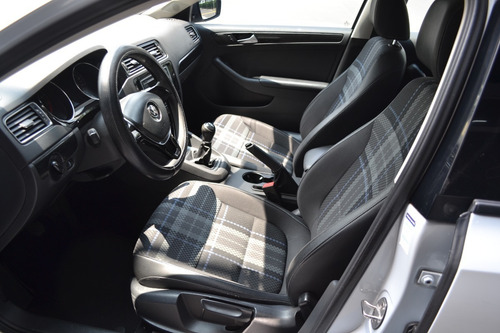 Imagen 6 de 9 de Jetta Style
