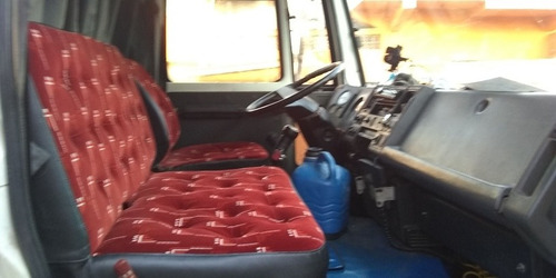 Ford Cargo 2422